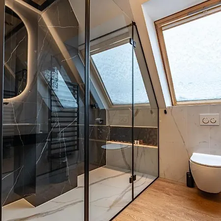 Aparthotel Zakopianski & 4*